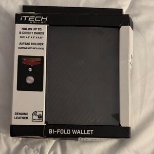 iTech Black Bi-Fold Wallet with AirTag Holder